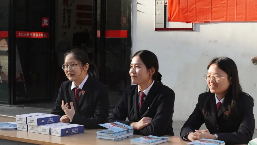 ����ů��ӳ���� ����������ƽ��